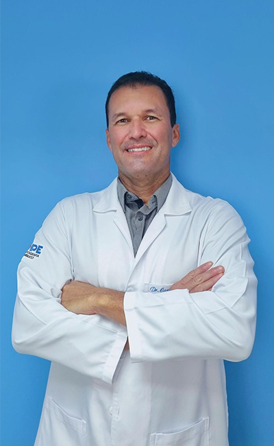 Dr. Carlos Araújo